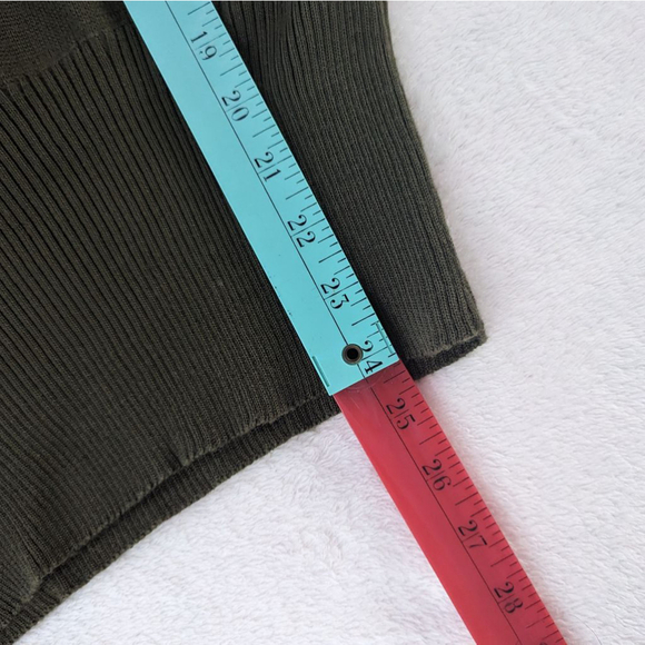 Meister Vintage Olive Green Star Turtleneck Sweater - Picture 7 of 9